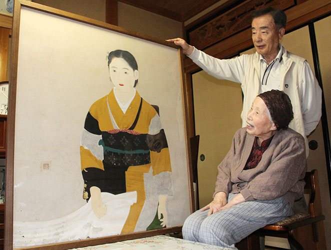 100歳の女性 18歳の 自分 と再会 年ぶりにモデル務めた日本画と対面 丹波新聞