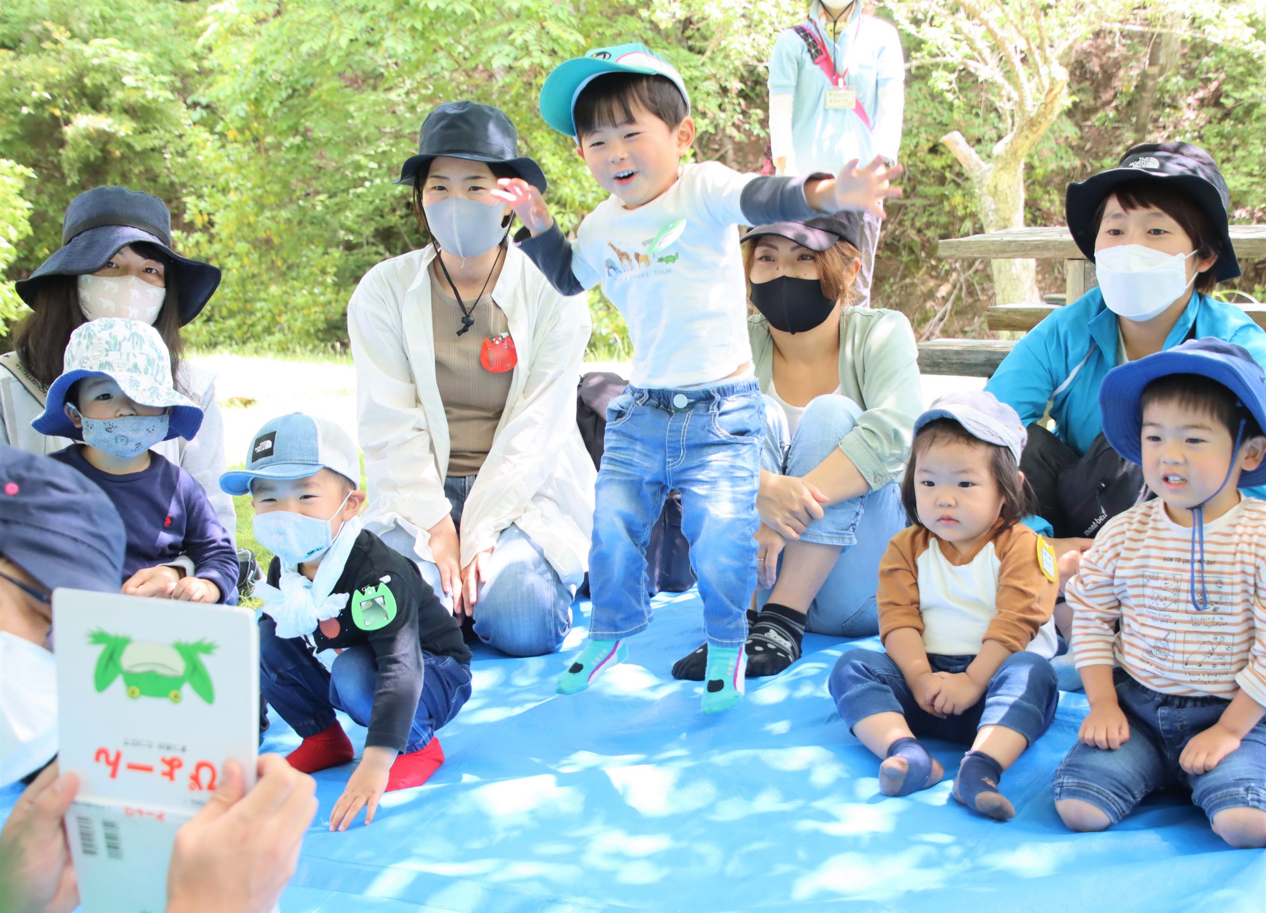 元気にぴょーん 森のようちえん スタート 子どもたちの歓声響く 未就園の3歳児向けに新事業 丹波新聞